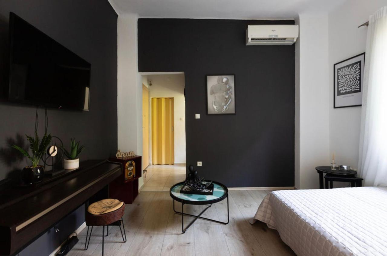 Apartment In The Heart Of The City Солун Екстериор снимка